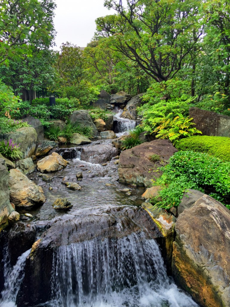 Een waterval midden in de stad